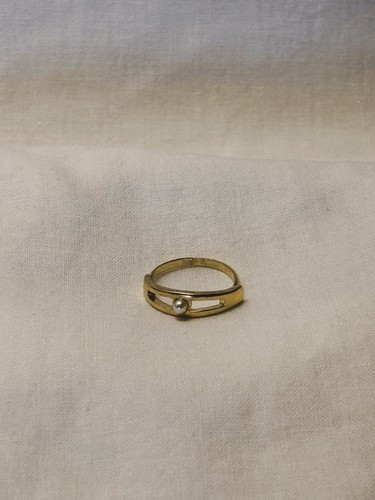 Gold colored band ring - gold-colored,
