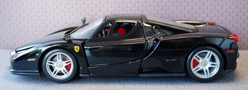 2002 ferrari enzo schwarz - enzo, 1:24