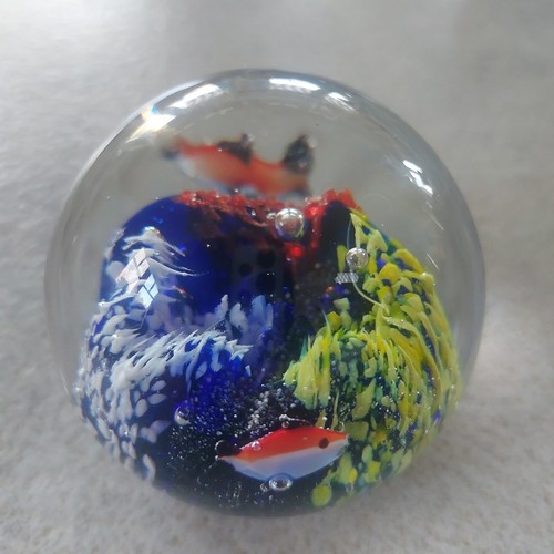 Murano-Aquarium-Glaskugel-Brie