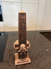 Rarität: Massive Gothic-Kerze