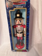 nussknacker holz figur