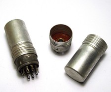 2x Fassung für Noval-Röhren