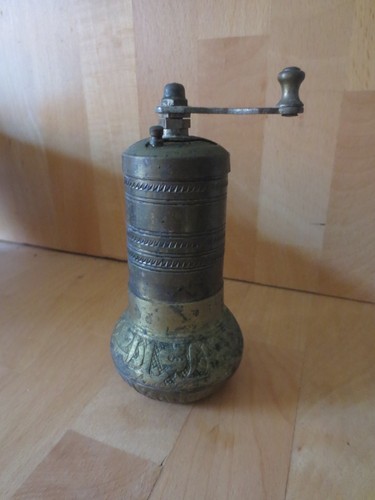 Alte kleine mokkamühle - kleine,