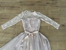 Kleid mit Spitze und