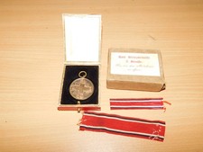 Medaille "Für Verdienste um das Rothe Kreuz" im Etui und Umkarton, selten