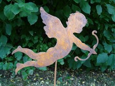 Gartenstecker kleiner fliegender Engel m. Pfeil u. Bogen Rost, Gartendeko Metall