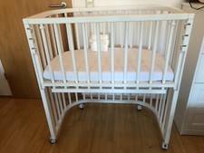 Babybay Beistellbett inkl. Matratze, Spannbetttuch, Rollen und Bettbefestigung