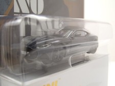 Aston Martin DBS 2021 grau