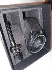 *Saphirglas* Manguun Armbanduhr + Armband / Totenkopf auf dem Ziffernblatt