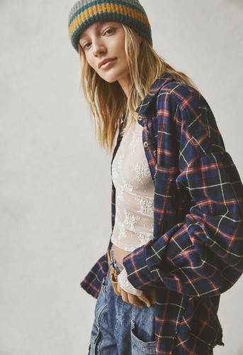 Free people happy hour - 🌿,