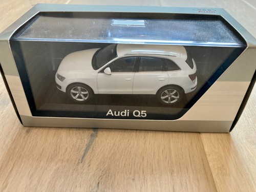 Audi dealer edition - •,