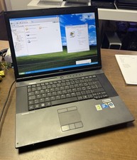 Windows retro laptop - windows, xp