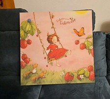 Erdbeerinchen Erdbeerfee Leinwand Bild  70 x 70 cm Baumschaukel 