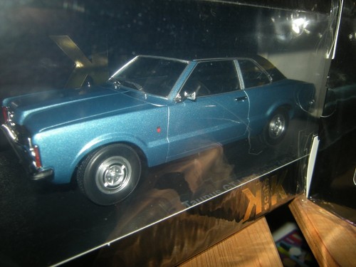 Scale ford taunus - 1:18,