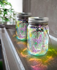 2er-Set LED-Dekogläser Schmetterlinge, Höhe je 14,5 cm, faszinierender 3D-Effekt