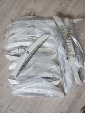 16 Kleiderbügel zum