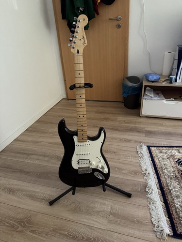 Fender player series strat - player,