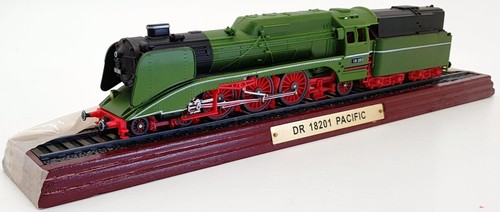 Atlas editions 24cm long - atlas,