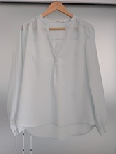 *NEU/UNGETRAGEN* Bio Seidentop von Hessnatur, Pastellblau, Größe 34