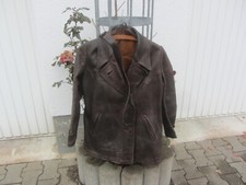 Alte Lederjacke mit Gürtel 2