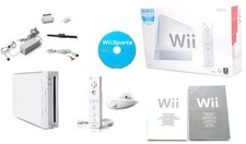 NINTENDO Wii SPORTS BUNDLE - OVP ORIGINAL REMOTE CONTROLLER  / NUN CHUK + SPIEL