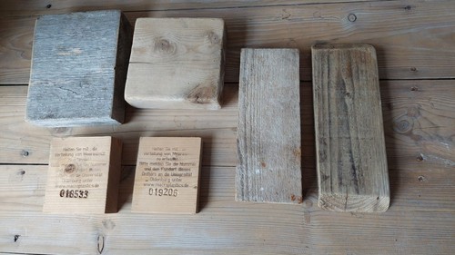Treibholz mit aufschrift - x,