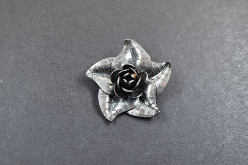 Nordische blütenbrosche reich - blütenbrosche,