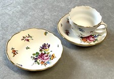 1 Kaffeetasse + 2 Untertassen