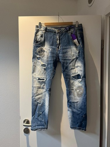 Sexy woman jeans - mit, skull
