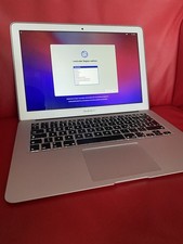 Apple MacBook Air 13.3" (128GB SSD, Intel Core i5 5. Gen 1.8GHz, 8GB) Silber Top
