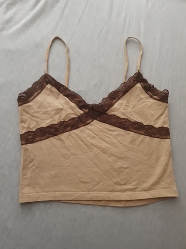 Beiges bauchfreies tanktop - bauchfreies, mit
