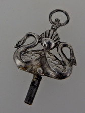 Figürlicher Schlüssel für Taschenuhren 2 Schwäne Silber 19. Jahrhundert (99543)