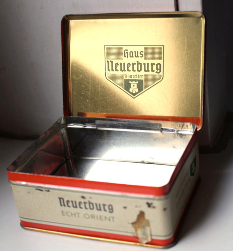 Alt blechdose haus - blechdose,