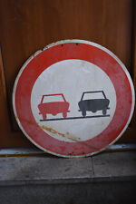 Altes Verkehrszeichen