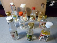 11  Miniaturflaschen ,Obstler und Obstbrände