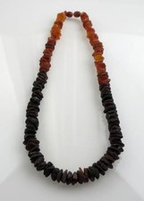 Schöne Bernsteinkette aus