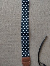 Kameragurt Textil Schwarz / Weiße Punkte verstellbar für DSLR Kamera DSLM Kamera