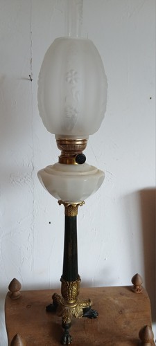 Antike petroleumlampe mit - petroleumlampe,