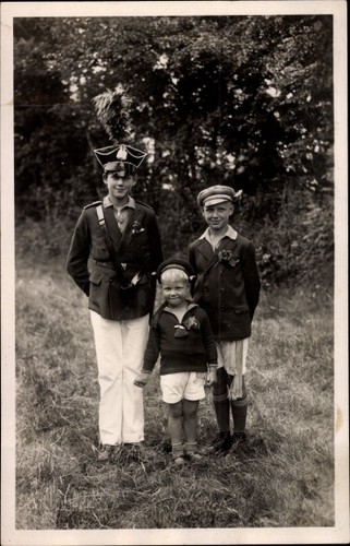 Foto drei jungen auf einer - ak,