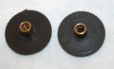 2 Befestigungsschrauben für