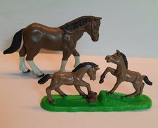 2 Sehr Schöne Pferdefiguren Aus Gummi,Selten 