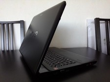 Sony Vaio Full-HD * 17zoll * Intel ®™ i7 / AMD-Grafik / 1TB-SSD / Windows-11 Pro