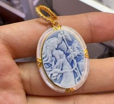 D18 Anhänger Artemis Göttin der Jagd Perlmutt blauer Achat Silber 925