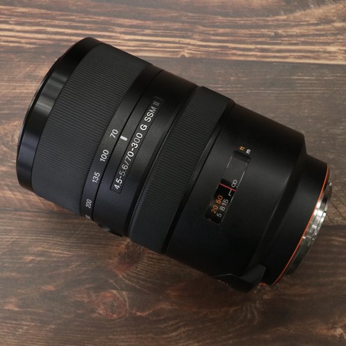 Sony 300mm 6 - 70-300mm, f4.5-5.6