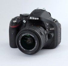 Nikon D5200 Kit 18-55mm VR II