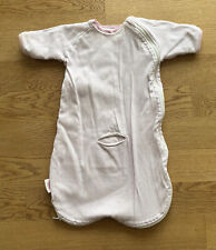 Hoppediz Baby Schlafsack mit Gurtschlitz rosa/weiß Größe 56/62