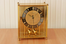 HETTICH - Elektromechanische Uhr mit bemerkenswerter Selbst-Aufzugs-Automatik