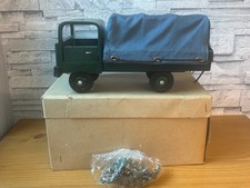 DDR LKW aus Holz von VERO, NVA, komplett im unbespielten Neuzustand und OVP