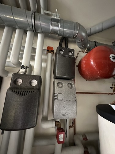 Wärmepumpenanlage - ,