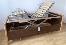 elektrische Seniorenbett